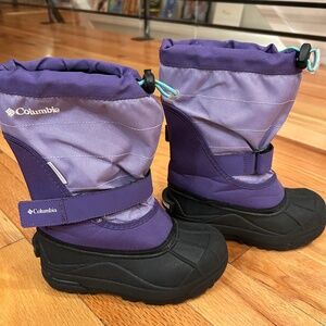 Girls size 12 Columbia boots